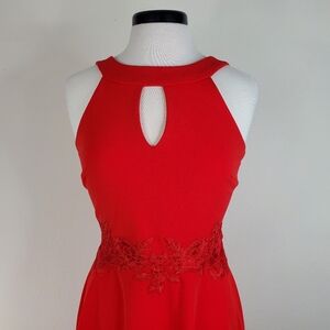 B. Smart Women's Dress Size 6 Red Sleeveless Pleated Back Zip Closure